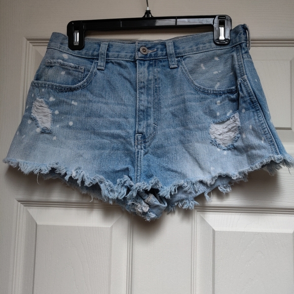 Hollister Light Wash Distressed Denim Shorts Size 5 Bleach Wash Cutoffs - Picture 1 of 5